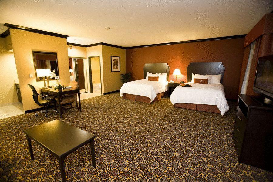 Hampton Inn & Suites Dallas-Desoto Exteriör bild