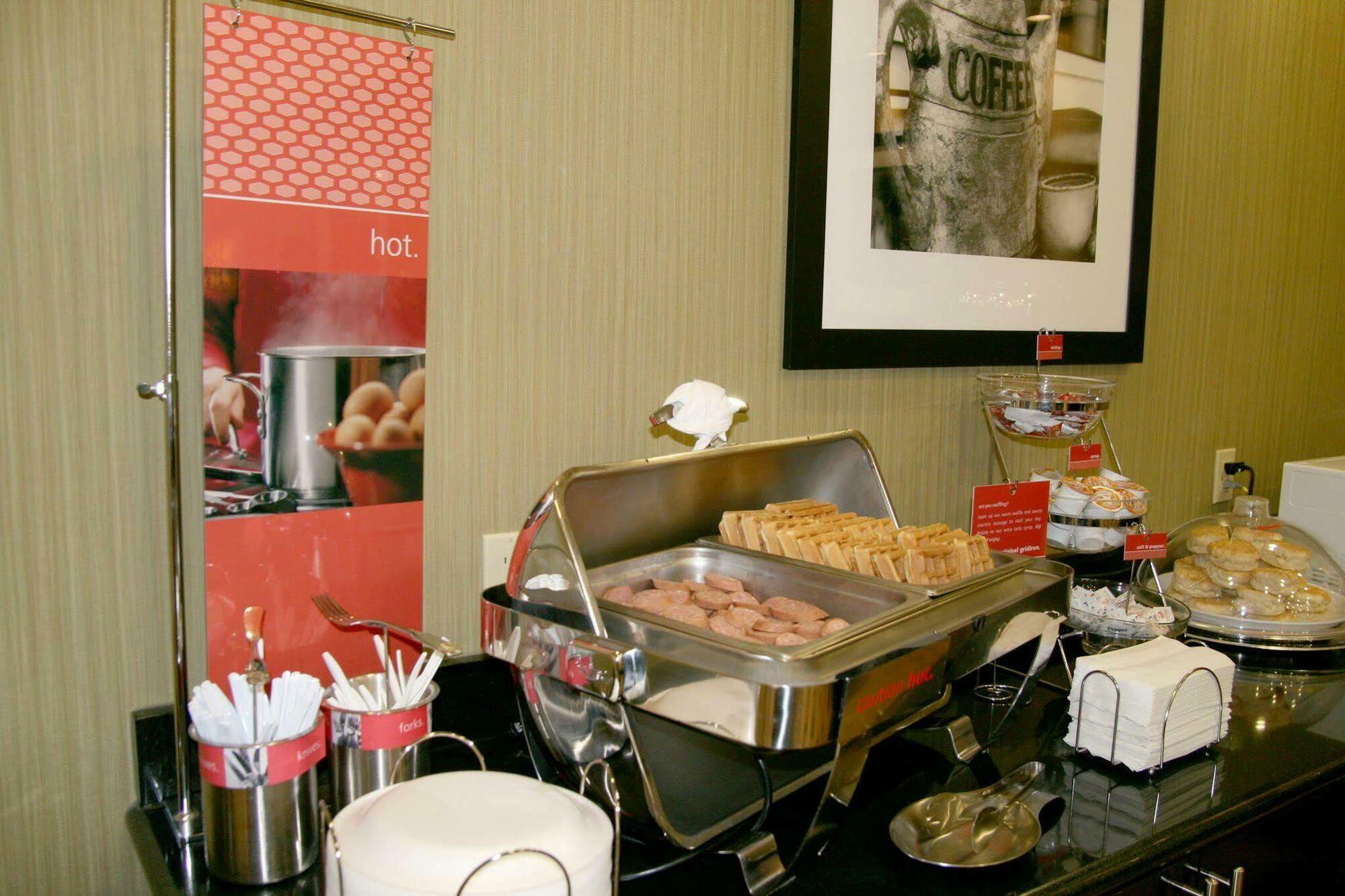 Hampton Inn & Suites Dallas-Desoto Restaurang bild